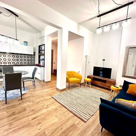 Ferienwohnung Lombardo'S Family - Free Private Parking 700M From The Station! La Spezia Exterior foto